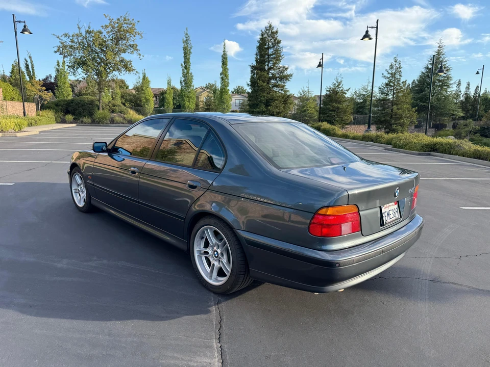 2000 BMW E39 540i - Image 11 of 31