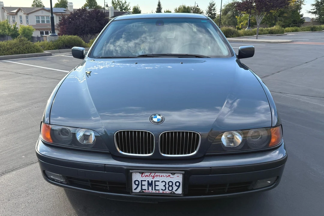 2000 BMW E39 540i - Image 2 of 31