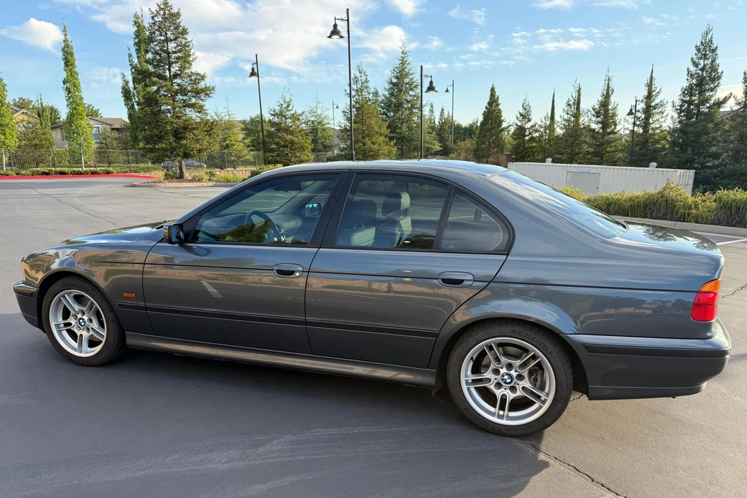 2000 BMW E39 540i - Image 3 of 31