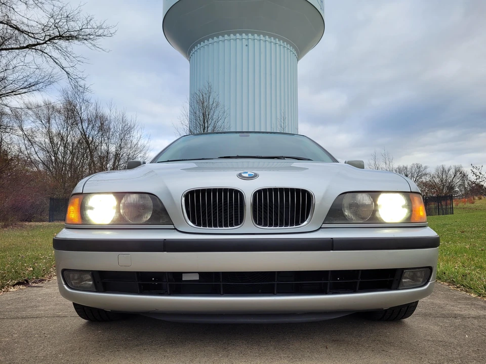 2000 BMW E39 540i - Image 9 of 31