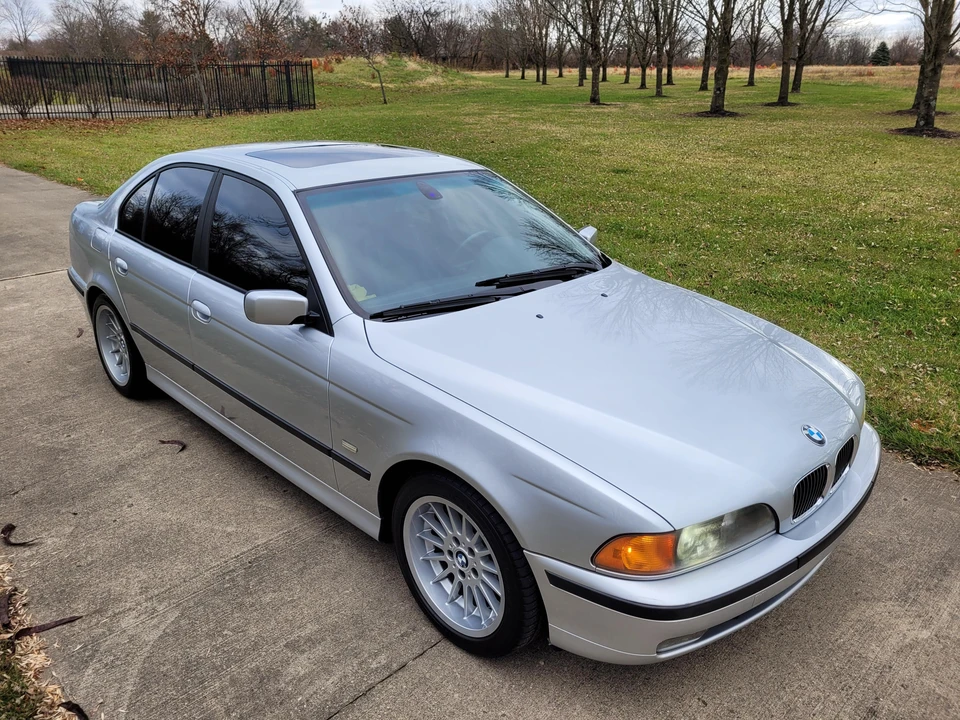 2000 BMW E39 540i - Image 18 of 31
