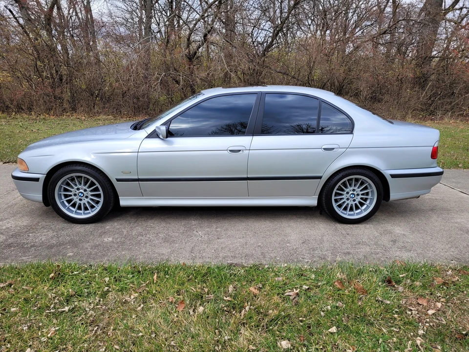 2000 BMW E39 540i - Image 12 of 31