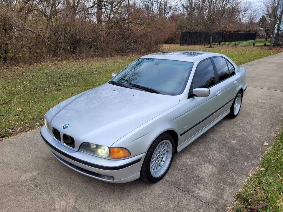 2000 BMW E39 540i - Image 11 of 31