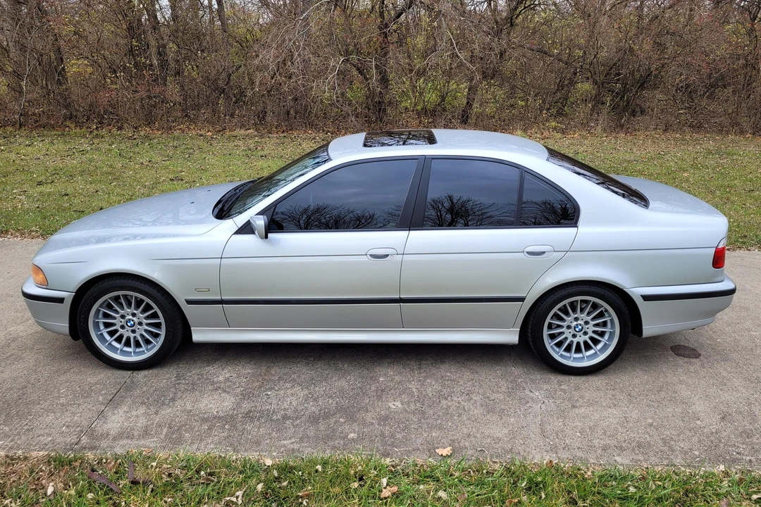 2000 BMW E39 540i - Image 3 of 31