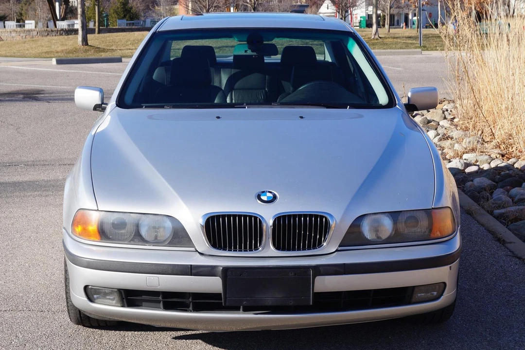 2000 BMW E39 540i - Image 2 of 13