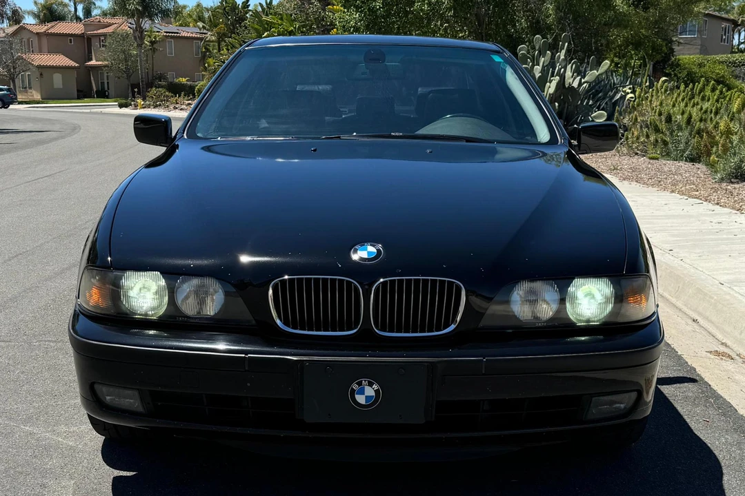 2000 BMW E39 540i - Image 2 of 31