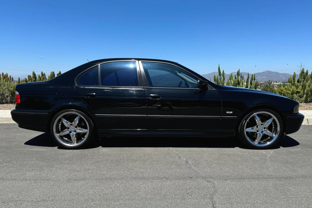 2000 BMW E39 540i - Image 3 of 31