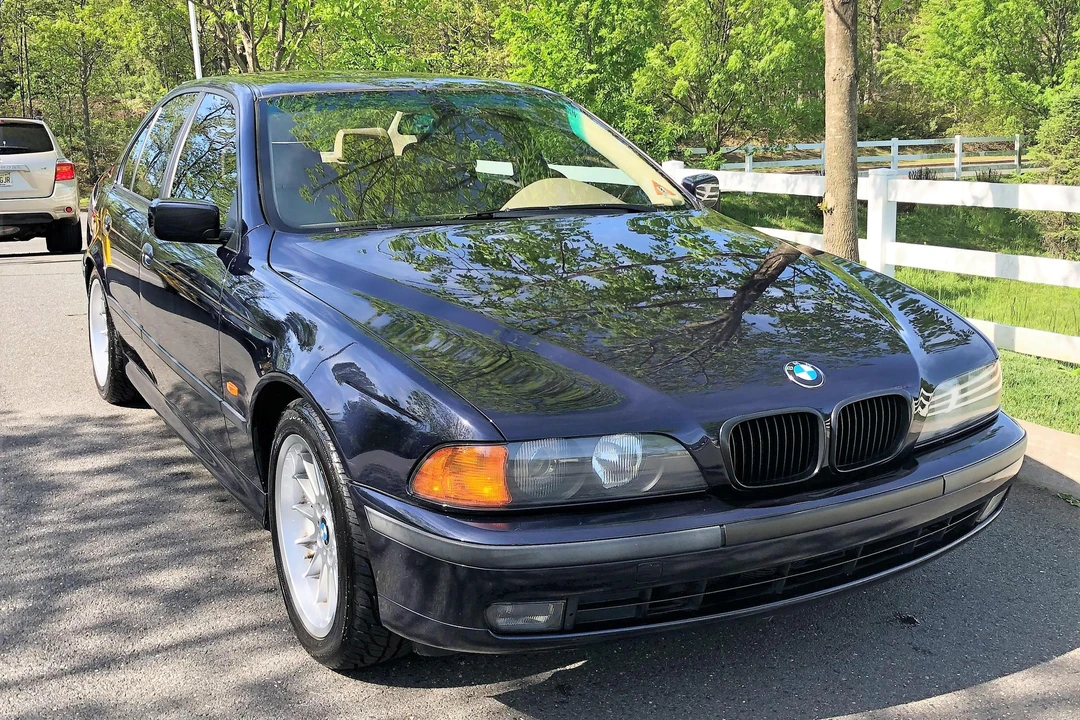 2000 BMW E39 540i - Image 10 of 11