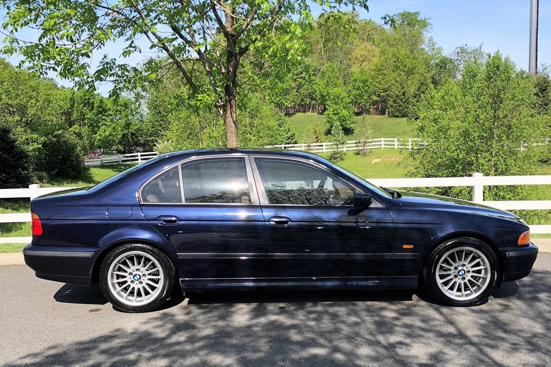 2000 BMW E39 540i - Image 9 of 11