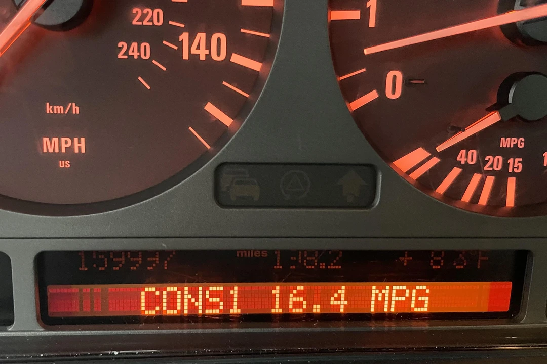 2000 BMW E39 540i - Image 22 of 31