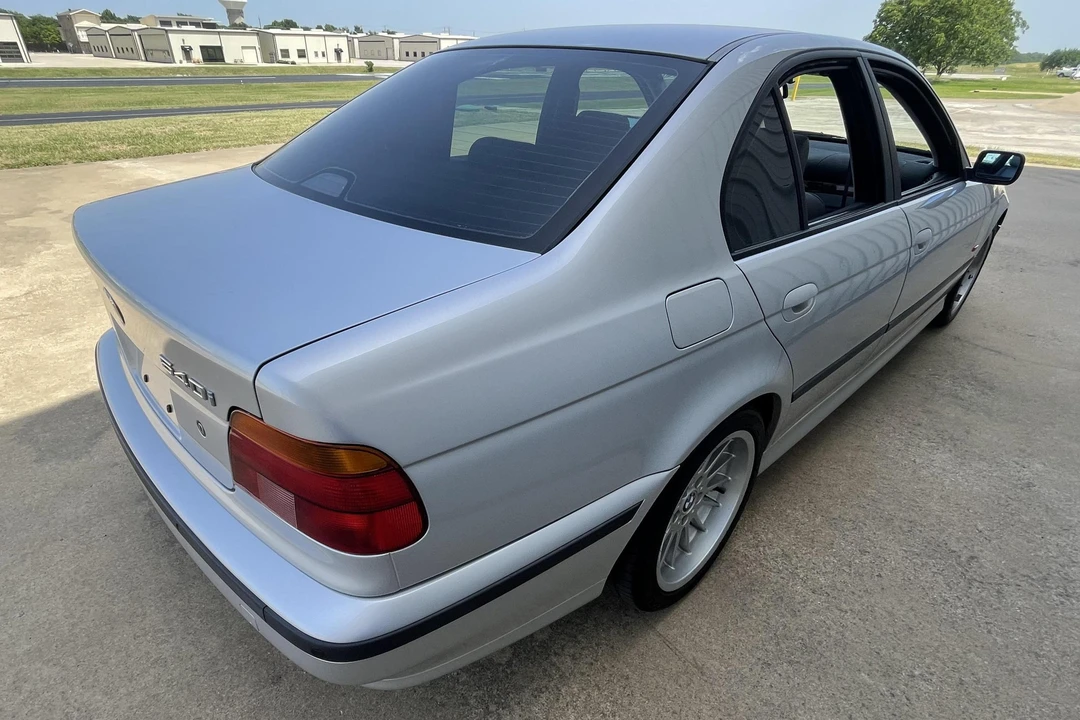 2000 BMW E39 540i - Image 4 of 31