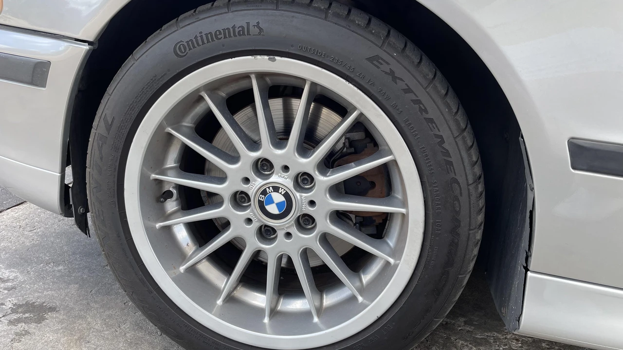 2000 BMW E39 540i - Image 13 of 31