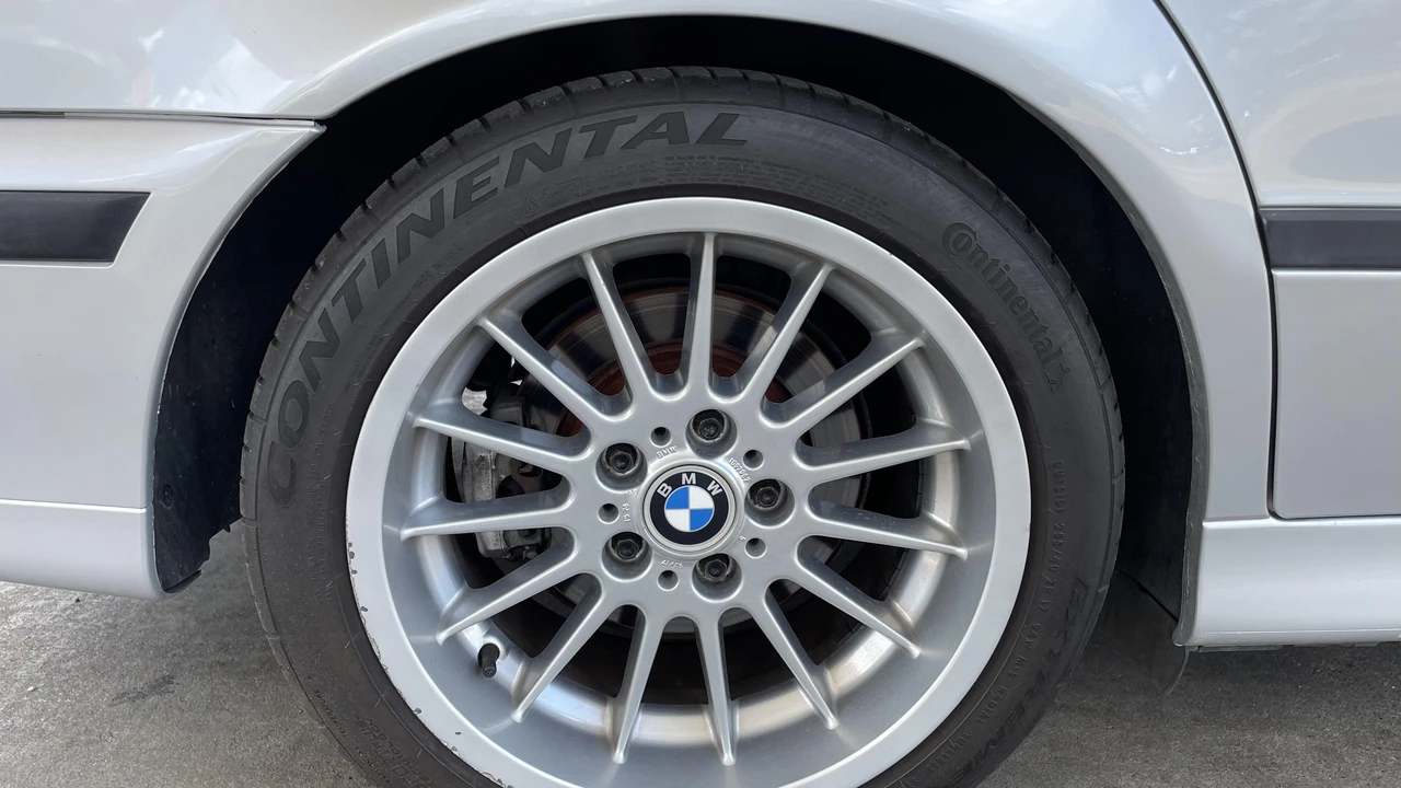 2000 BMW E39 540i - Image 15 of 31