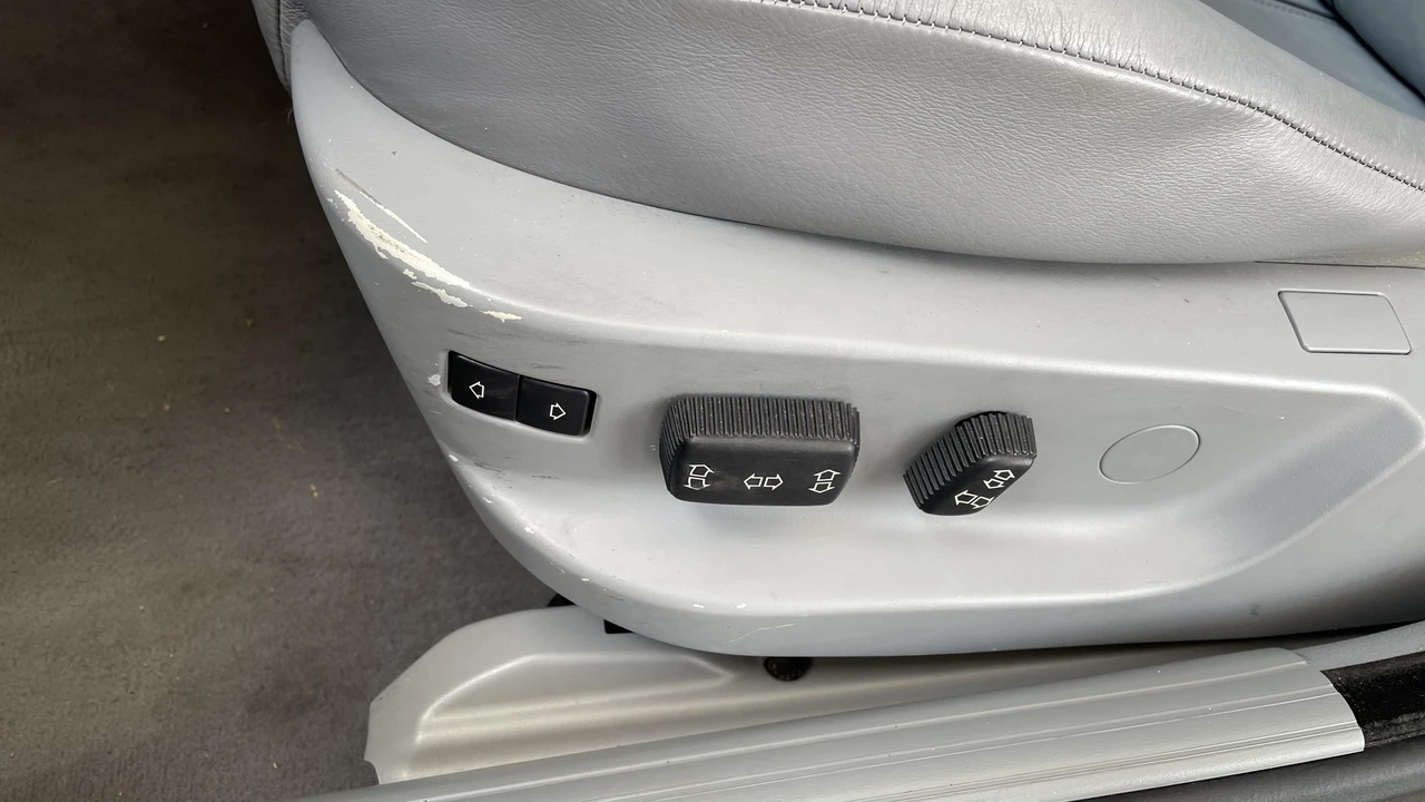 2000 BMW E39 540i - Image 24 of 31
