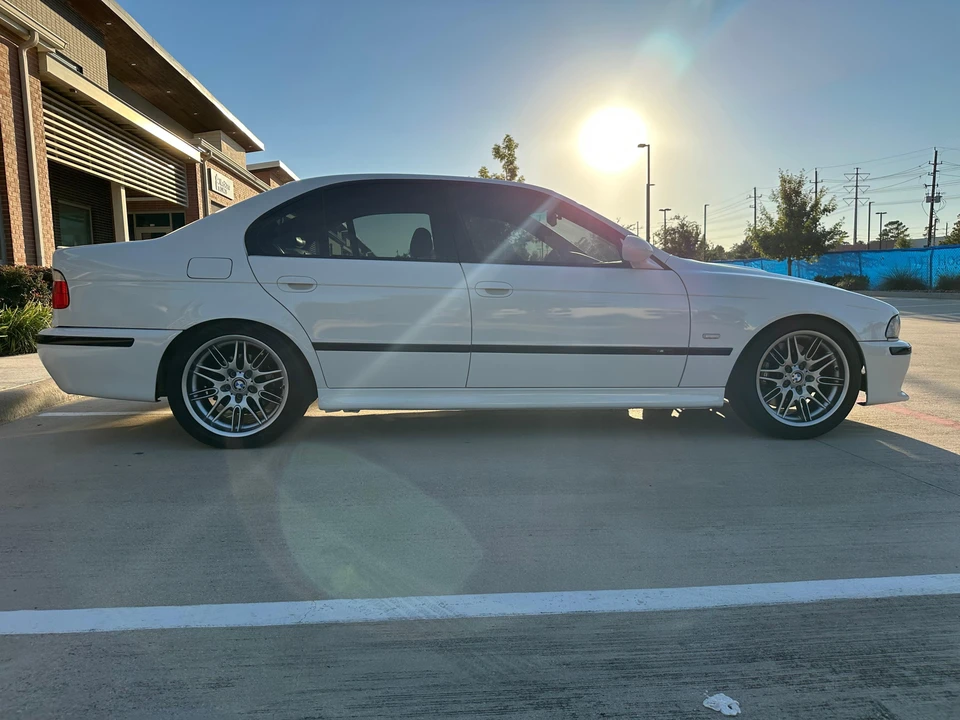 2000 BMW E39 540i - Image 19 of 31