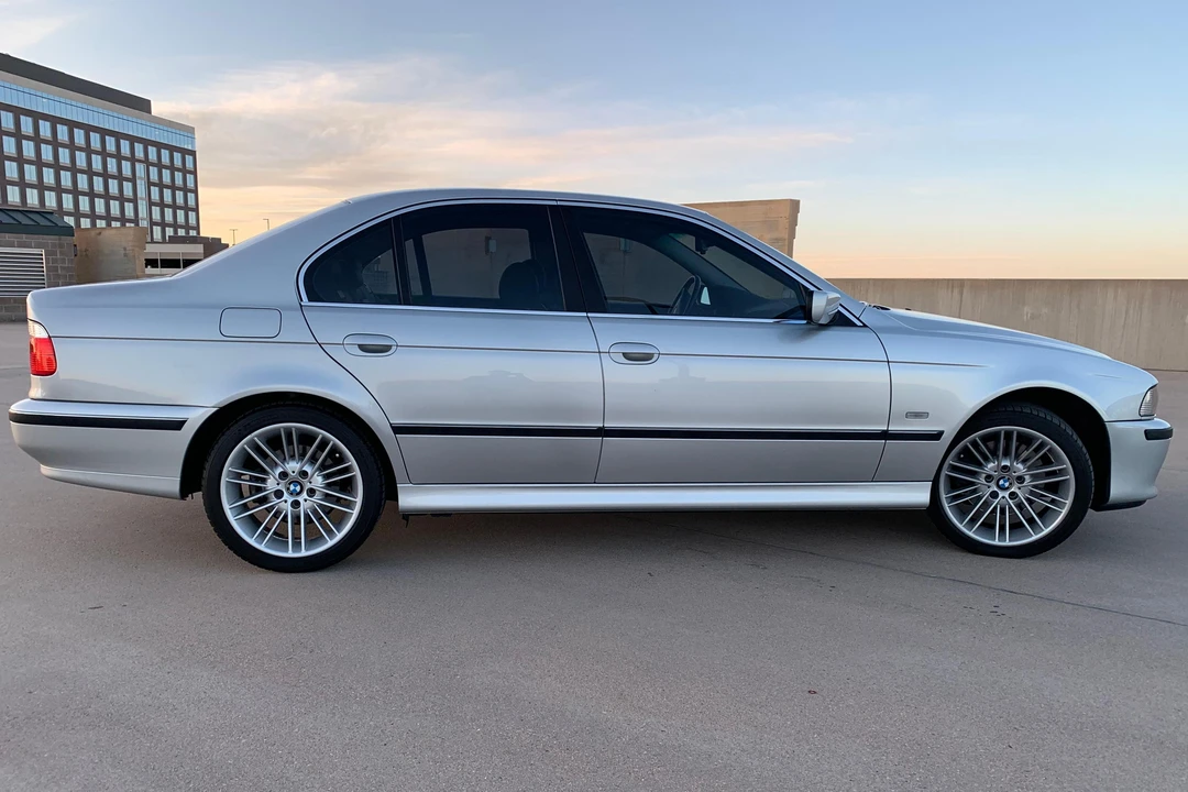 2000 BMW E39 540i - Image 10 of 31