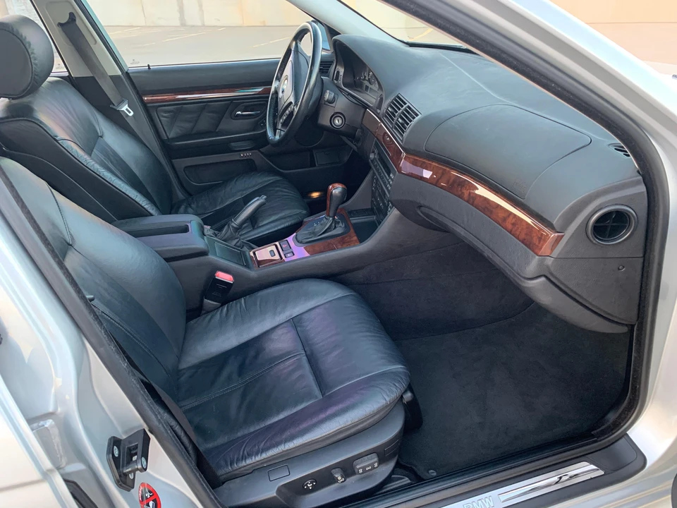 2000 BMW E39 540i - Image 30 of 31
