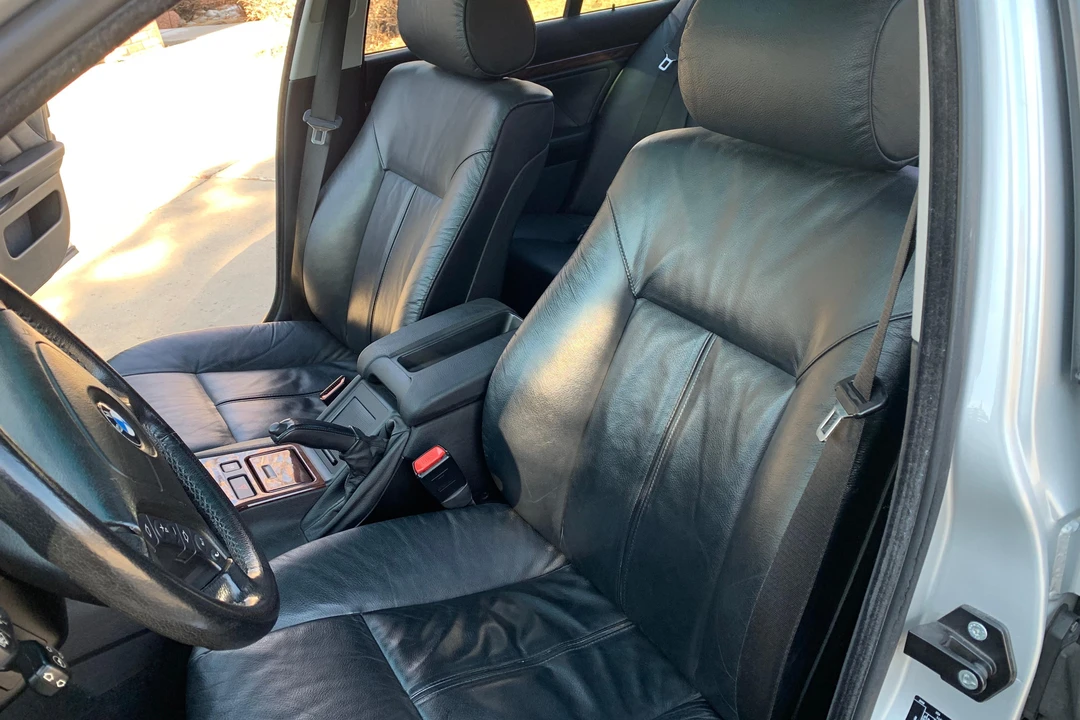 2000 BMW E39 540i - Image 23 of 31