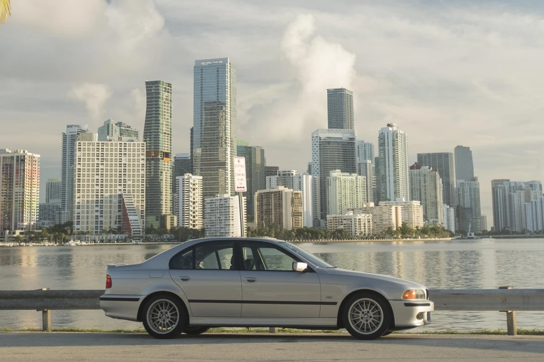 2000 BMW E39 540i - Image 7 of 31