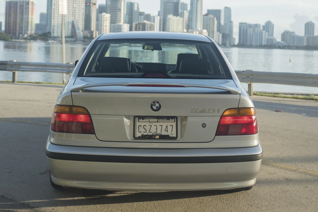 2000 BMW E39 540i - Image 5 of 31