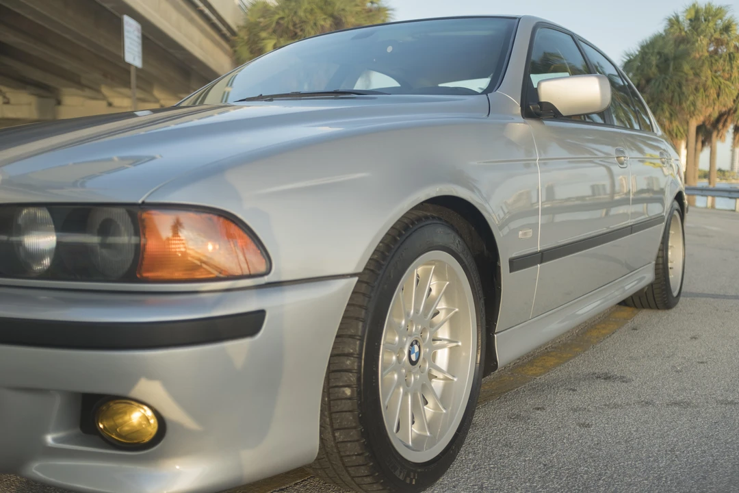 2000 BMW E39 540i - Image 13 of 31