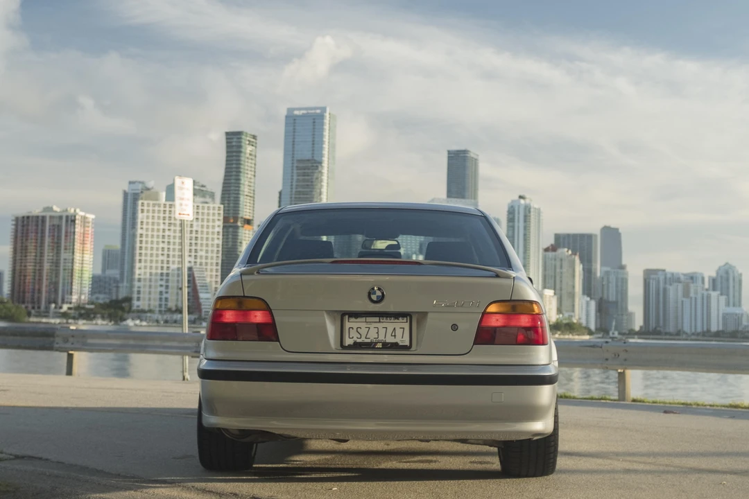 2000 BMW E39 540i - Image 11 of 31