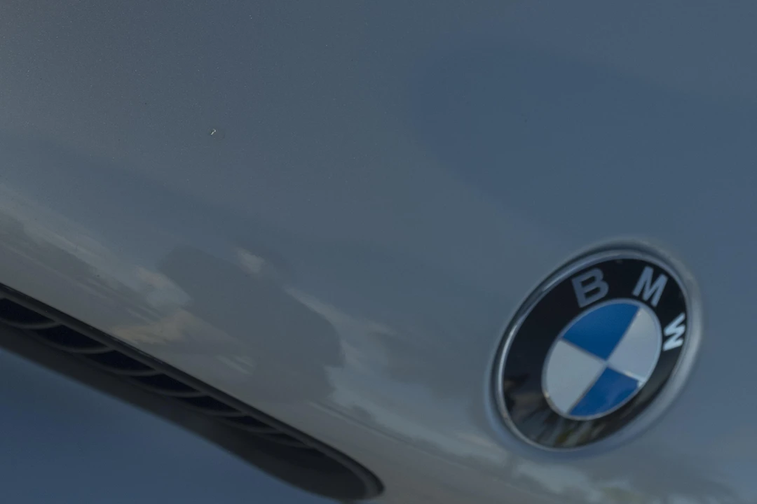 2000 BMW E39 540i - Image 23 of 31