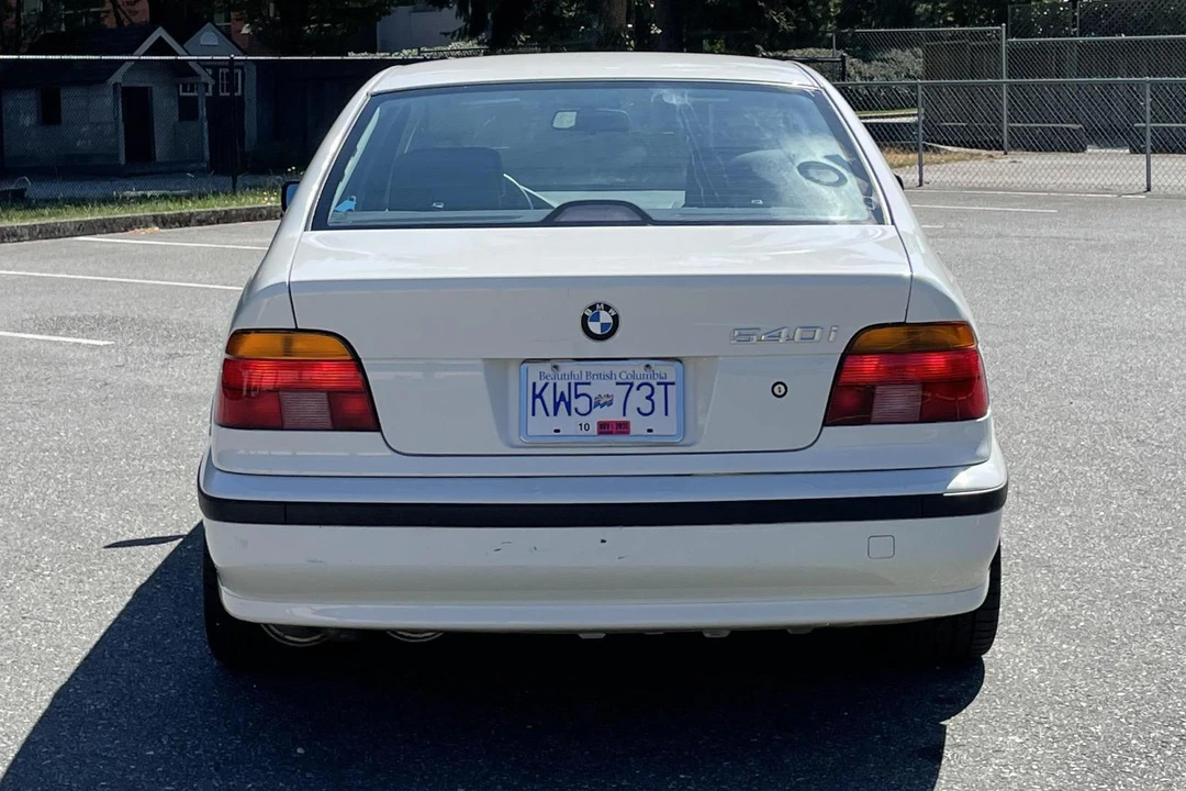 2000 BMW E39 540i - Image 5 of 5