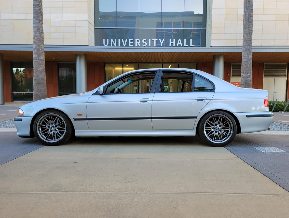 2000 BMW E39 540i - Image 9 of 31