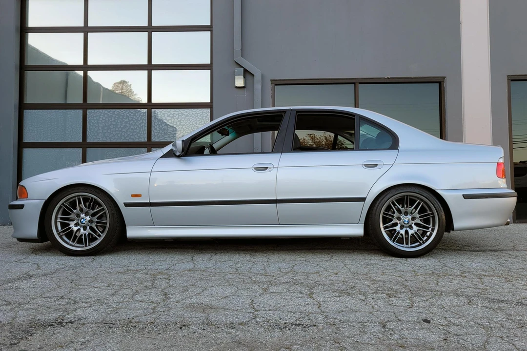 2000 BMW E39 540i - Image 3 of 31
