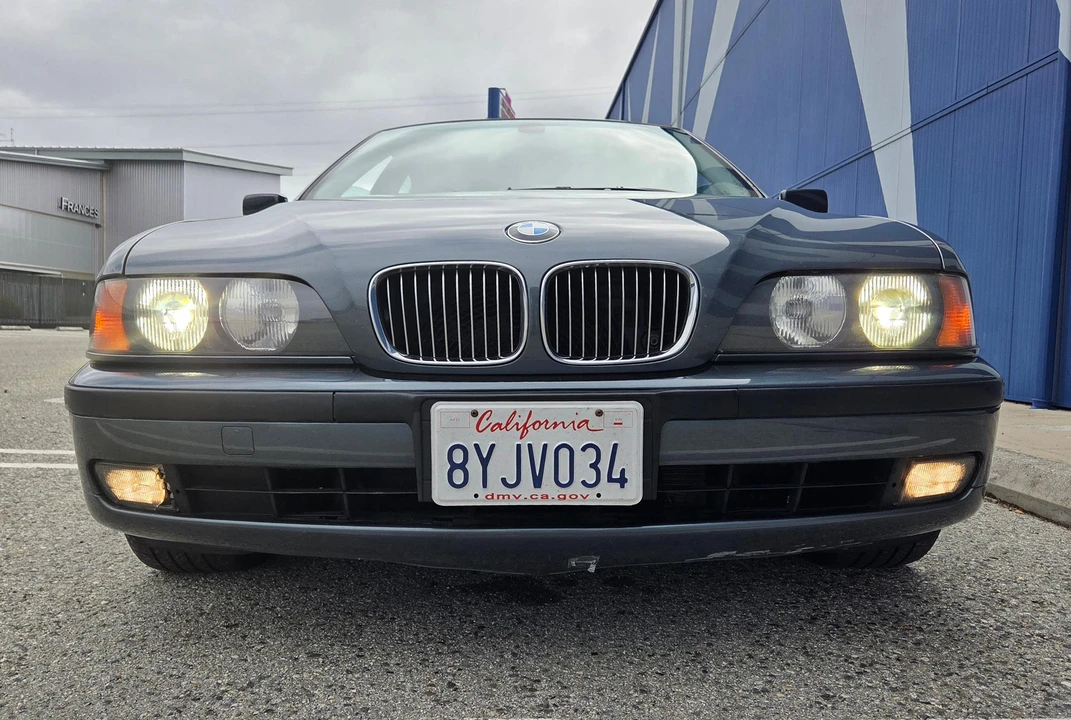 2000 BMW E39 540i - Image 7 of 31
