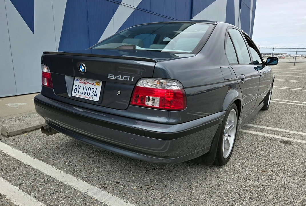 2000 BMW E39 540i - Image 16 of 31