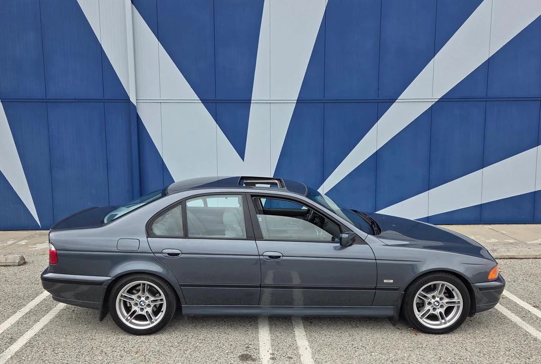 2000 BMW E39 540i - Image 20 of 31