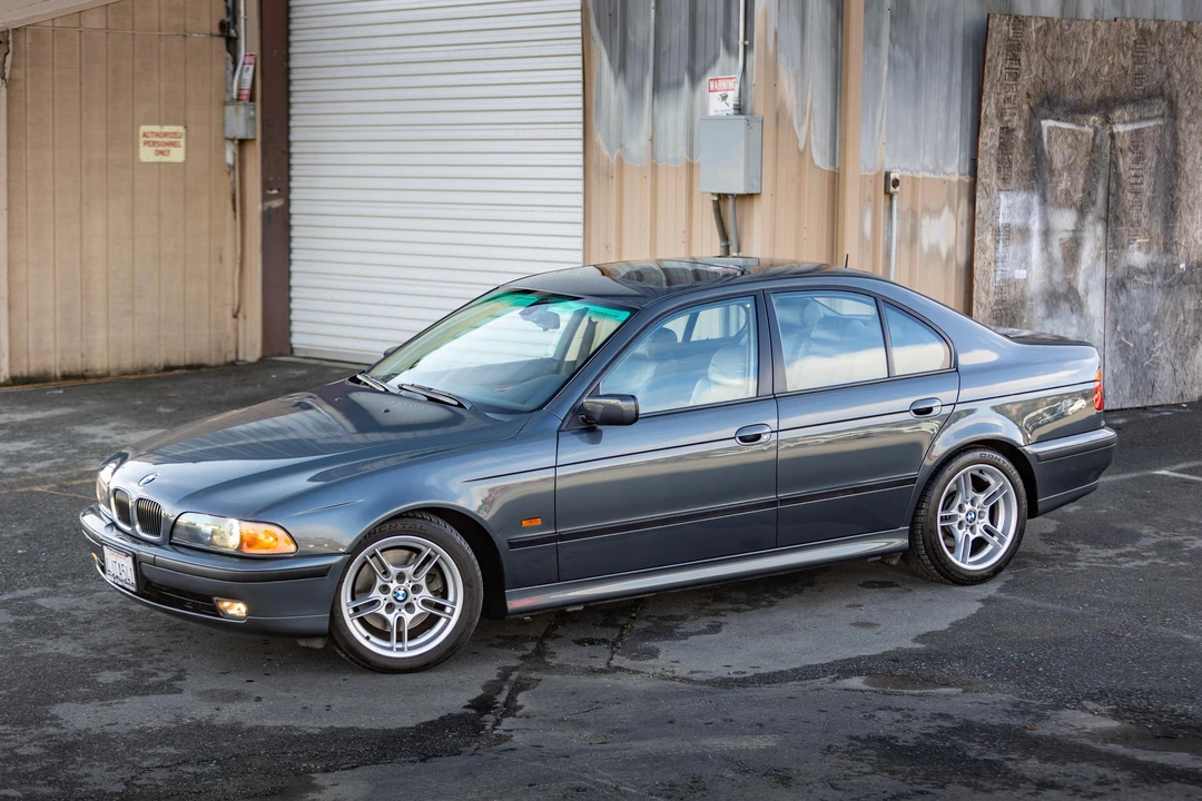 2000 BMW E39 540i - Image 16 of 31