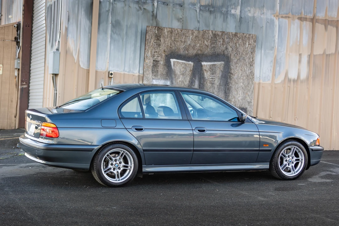 2000 BMW E39 540i - Image 29 of 31