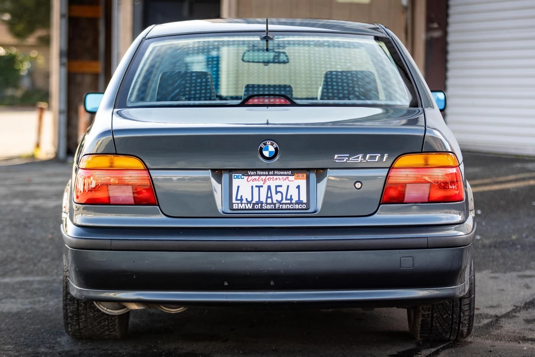 2000 BMW E39 540i - Image 5 of 31