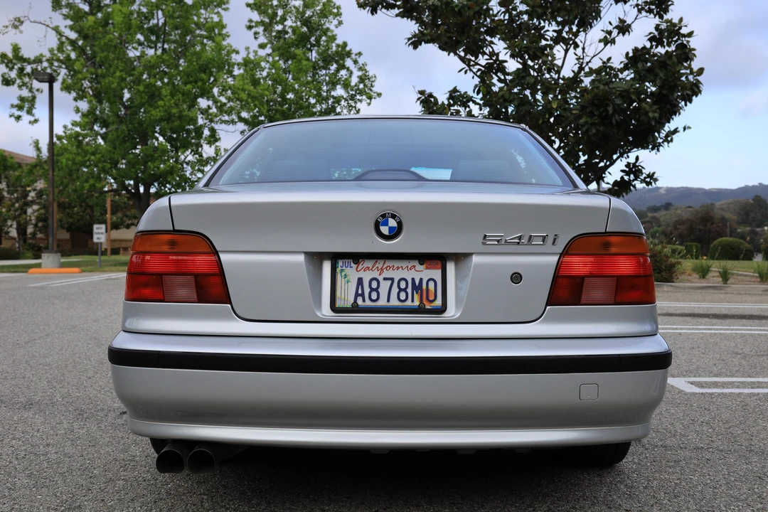 2000 BMW E39 540i - Image 9 of 31