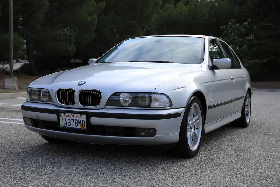 2000 BMW E39 540i - Image 7 of 31