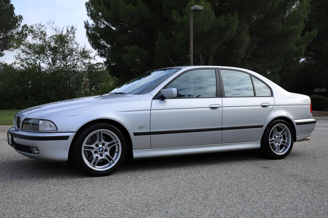 2000 BMW E39 540i - Image 8 of 31