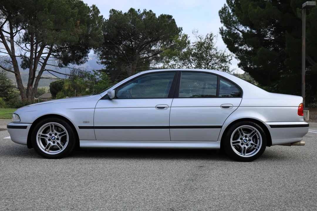 2000 BMW E39 540i - Image 3 of 31