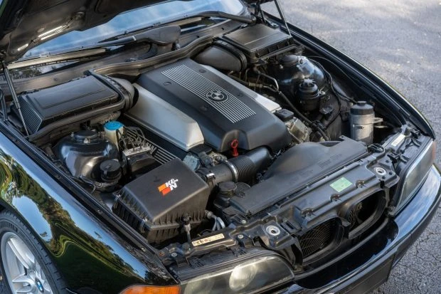 2000 BMW E39 540i - Image 6 of 7