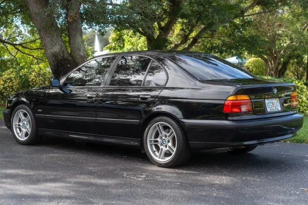 2000 BMW E39 540i - Image 2 of 7