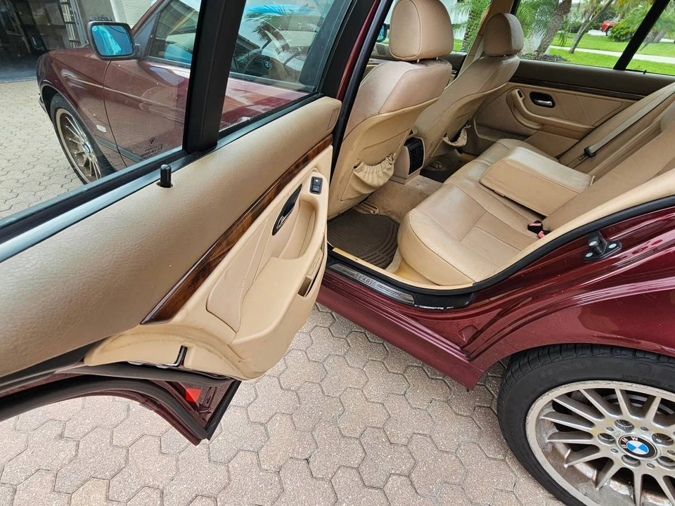2000 BMW E39 540i - Image 9 of 22