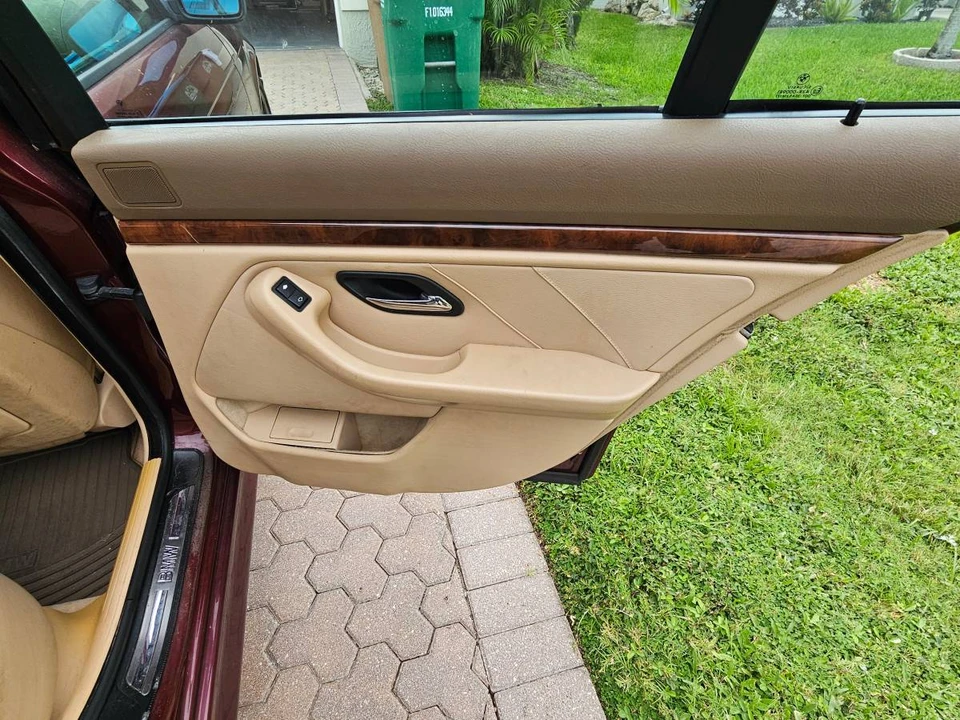 2000 BMW E39 540i - Image 8 of 22