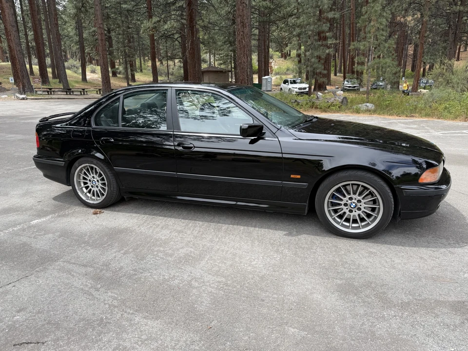 2000 BMW E39 540i - Image 17 of 31