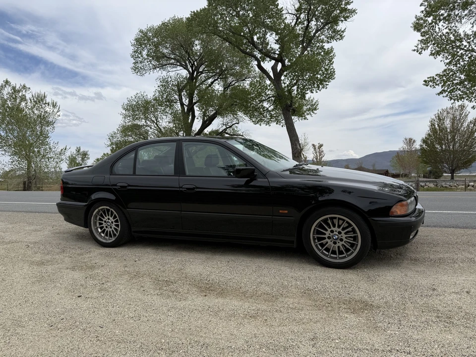 2000 BMW E39 540i - Image 18 of 31