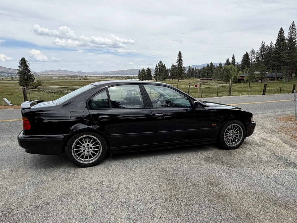 2000 BMW E39 540i - Image 15 of 31