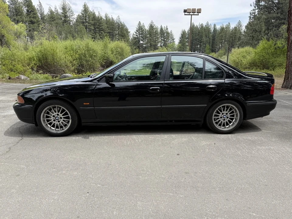 2000 BMW E39 540i - Image 9 of 31