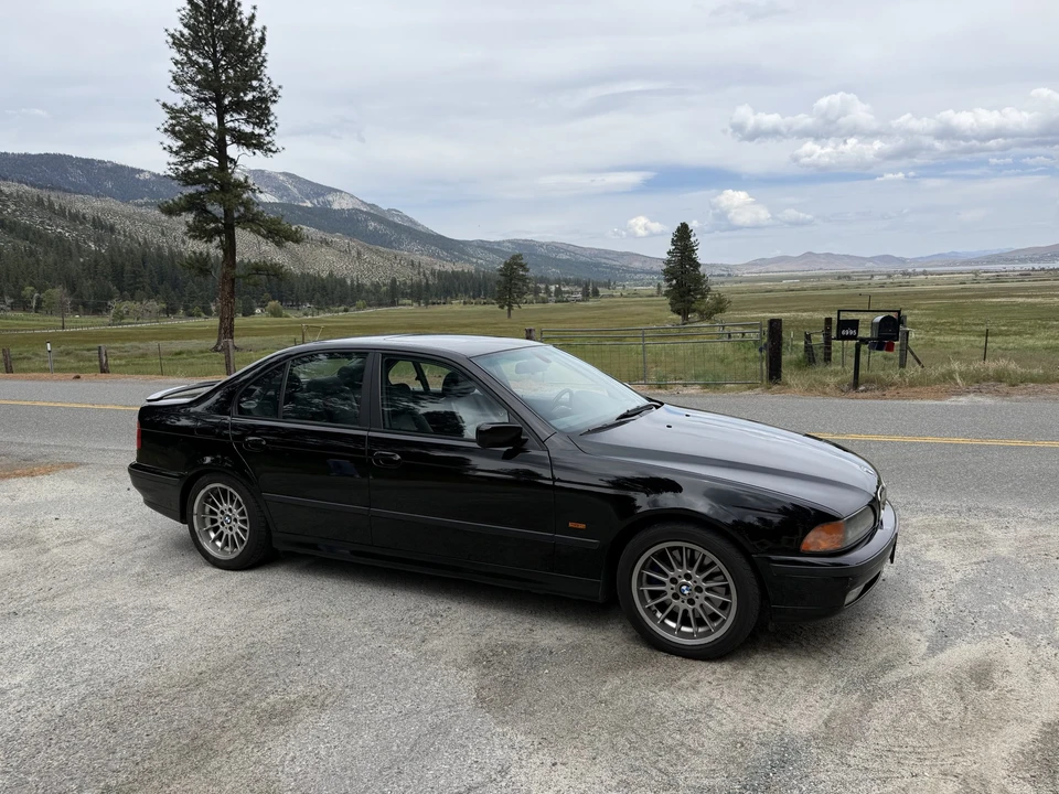 2000 BMW E39 540i - Image 19 of 31