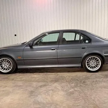 2000 BMW 540i Sport